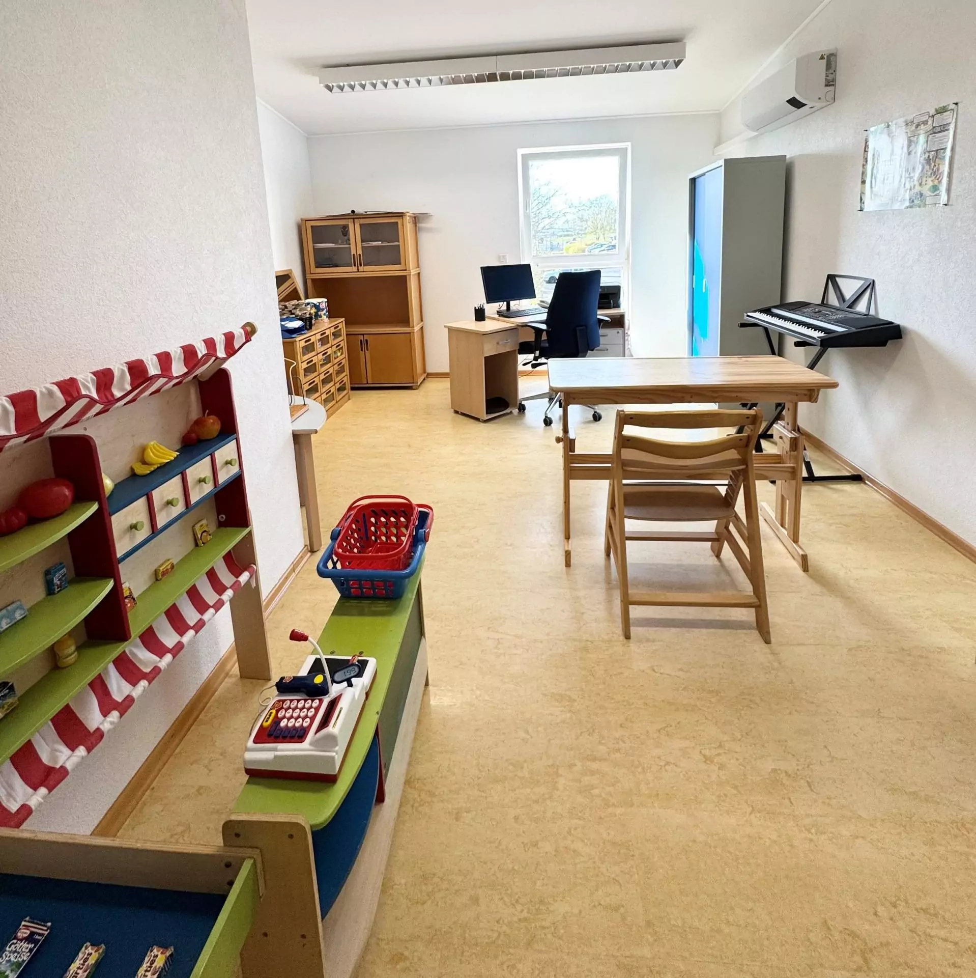 Ein Bild vom gesmaten Raum der Sprachtherapie